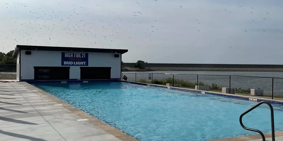 21 & Up Pool | High Tide 21 | American Restaurant & Bar in Perry, KS