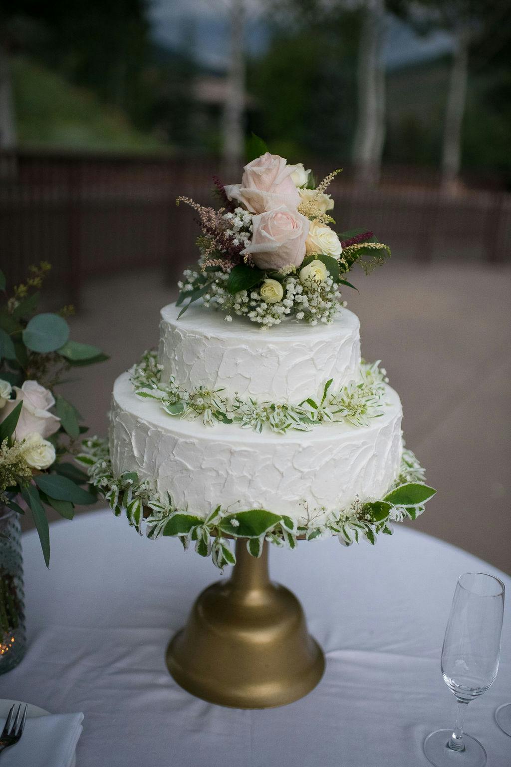 Larkspur Wedding Venue Vail Colorado Mountain Wedding Cake