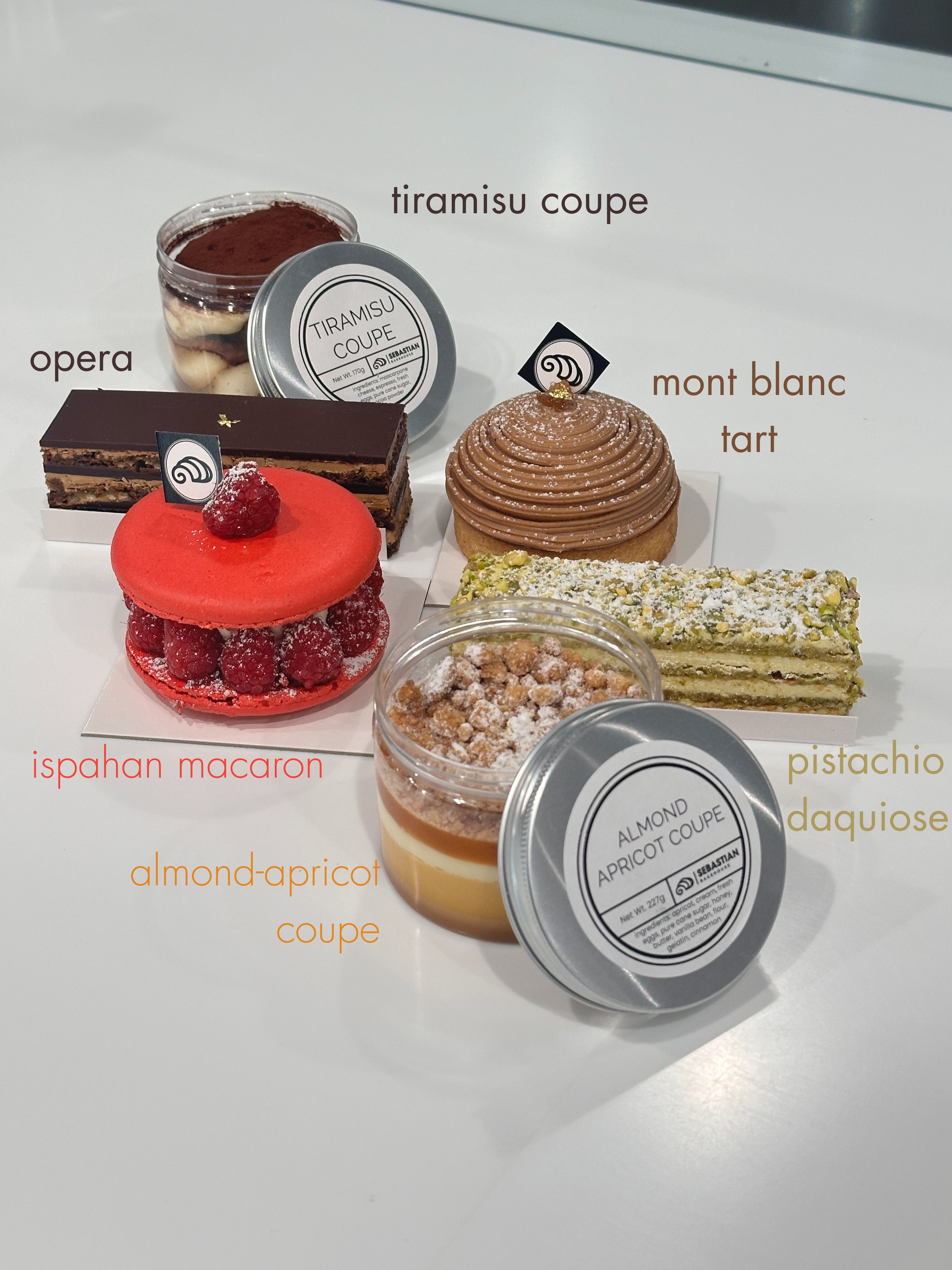 petite gateaux lineup