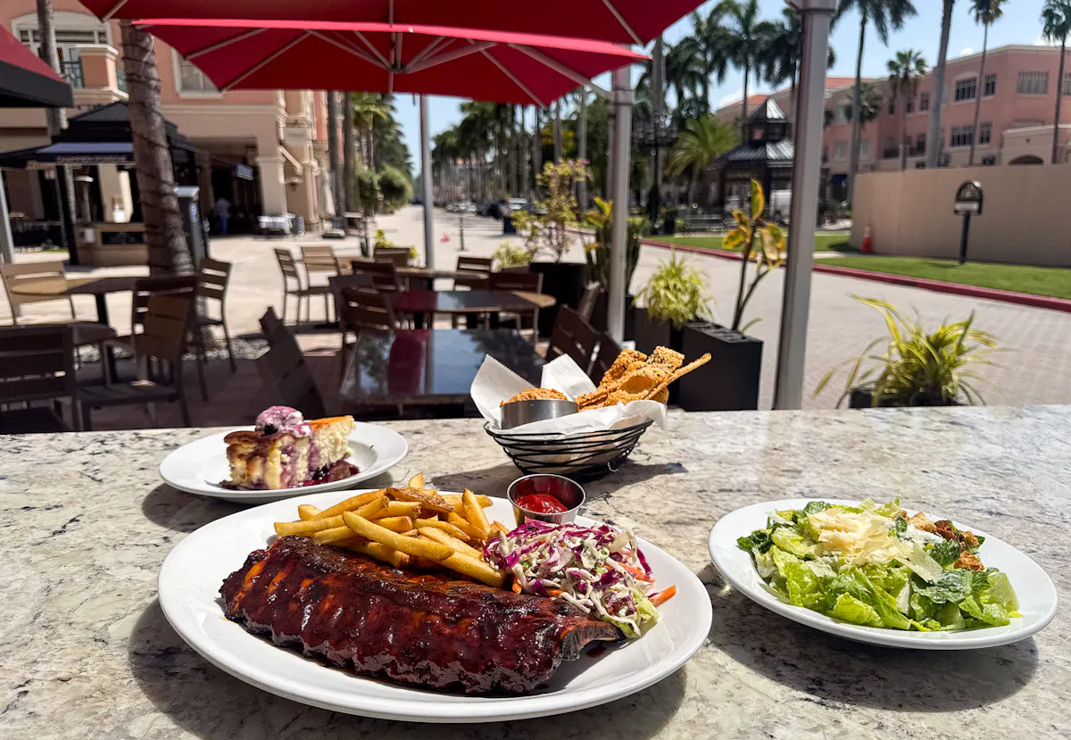 Max's Grille patio view in Mizner Park from its official website