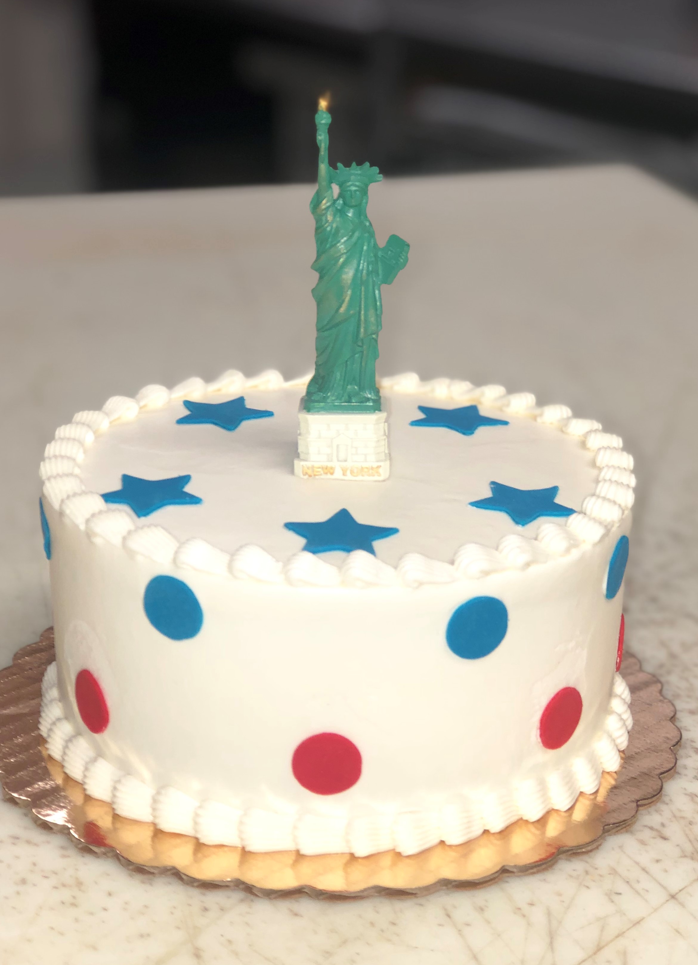 Vintage Statue of Liberty cake | Premium Photo Illustration - rawpixel
