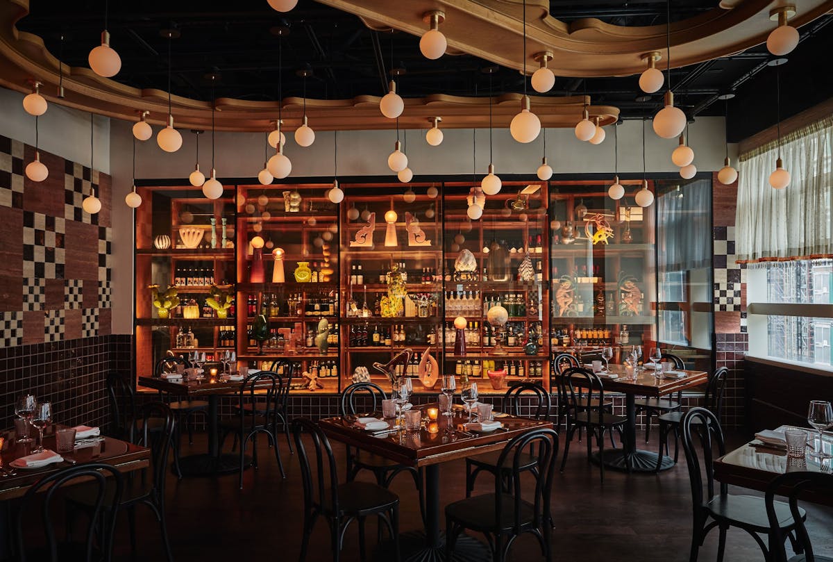 a dining room table in a restaurant