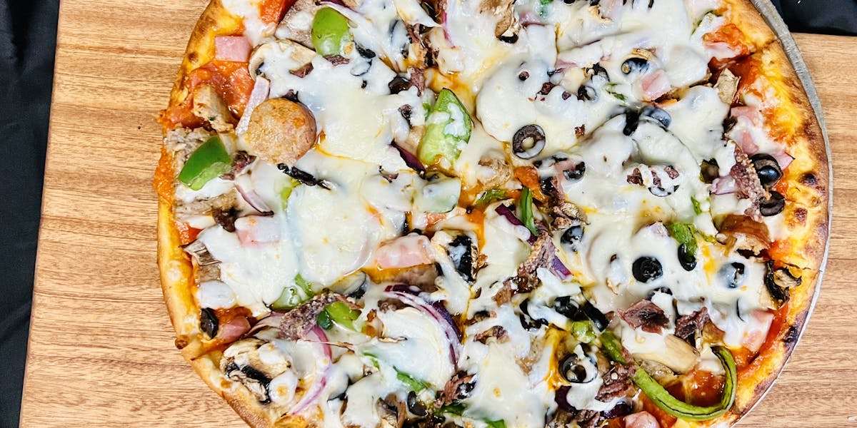 Build Your Own PIZZA Gustosos Italian Restaurant In Pagosa Springs CO build-your-own-pizza-gustosos-italian-restaurant-in-pagosa-springs-co
