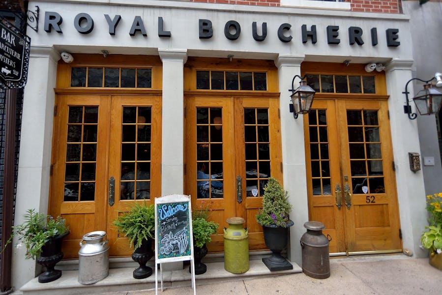 Hours + Location Royal Boucherie