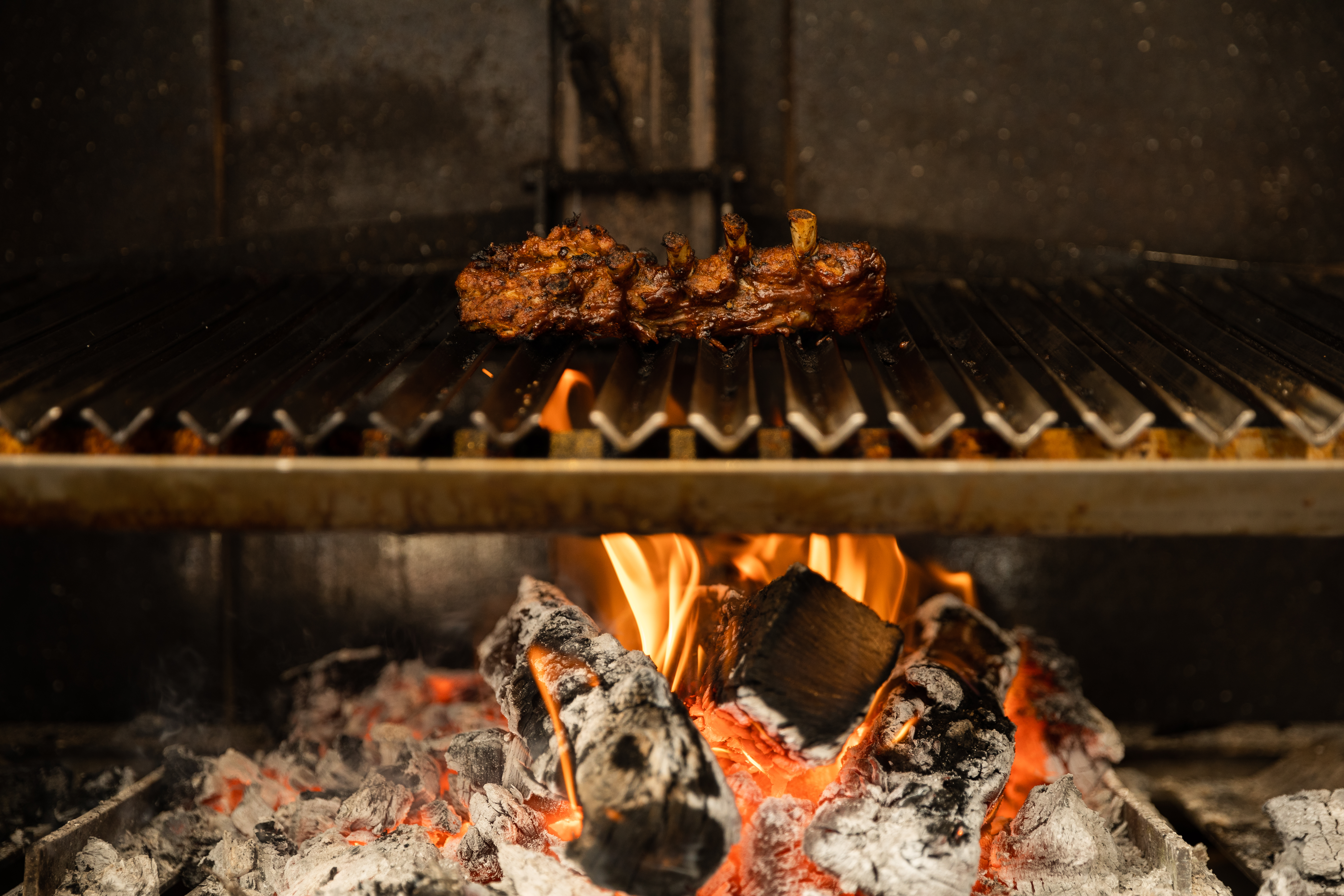 grill with roasted mean and fire 