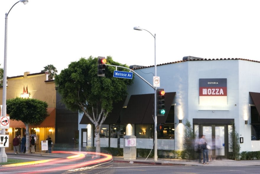 a traffic light on a city street