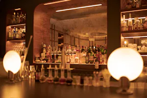 Bar Francis photo