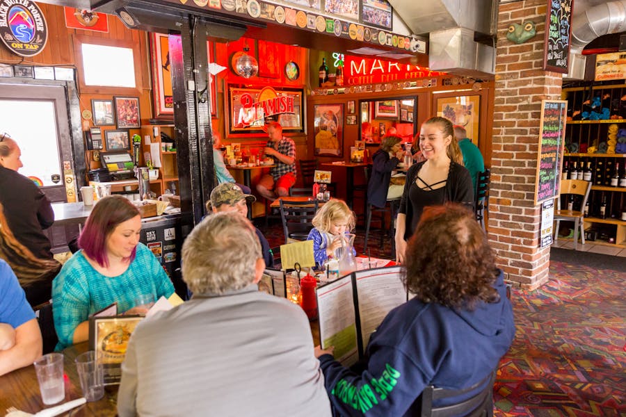 Cornucopia Restaurant on 17th Hours + Location Cornucopia