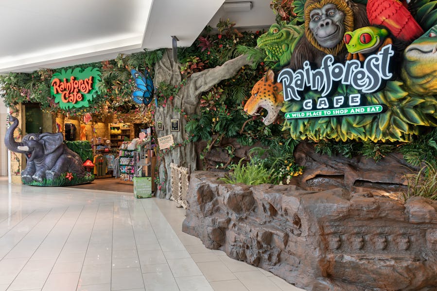DSCN9687.Rainforest Cafe in the Mall of America, Rainforest…