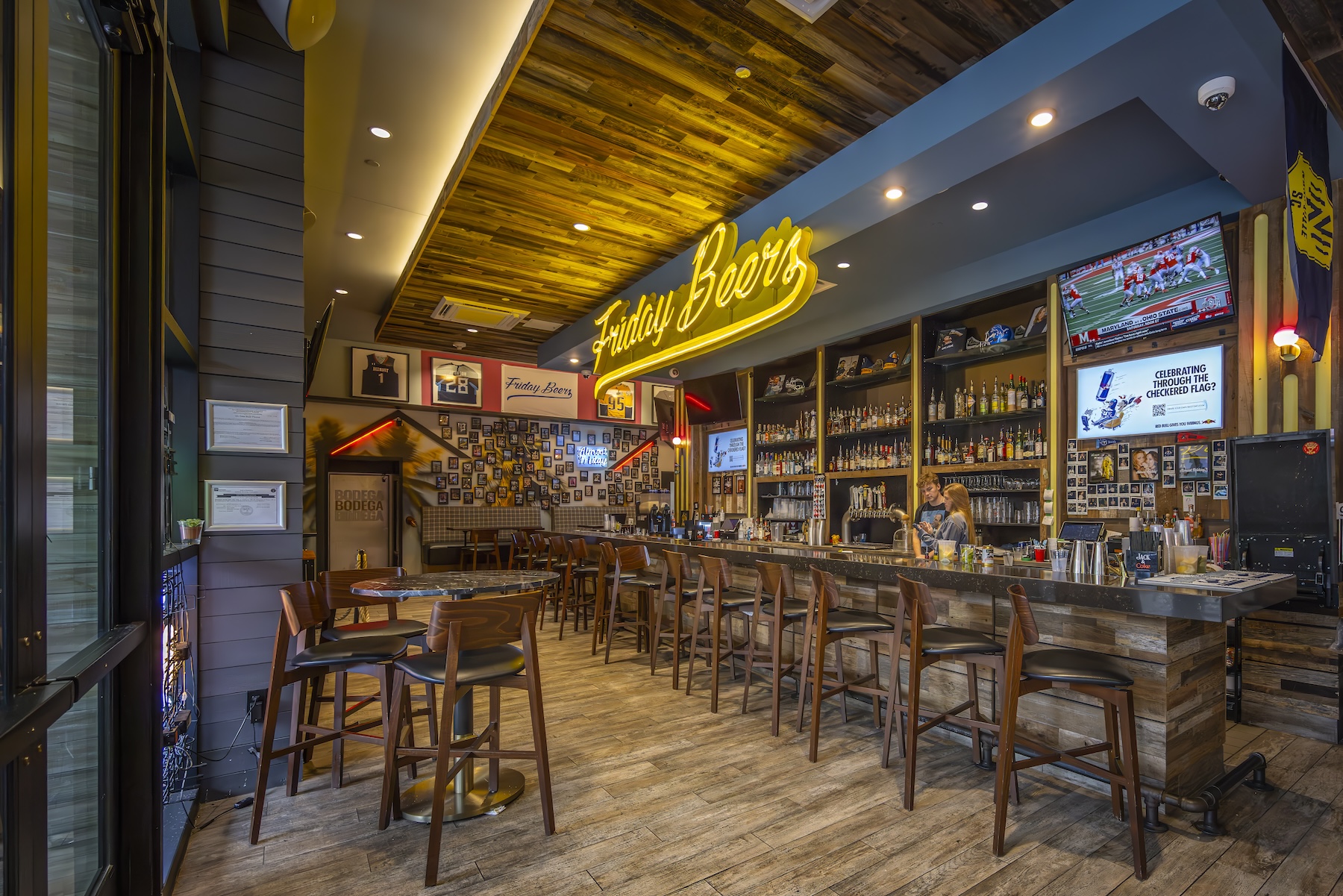 Bar photo 2