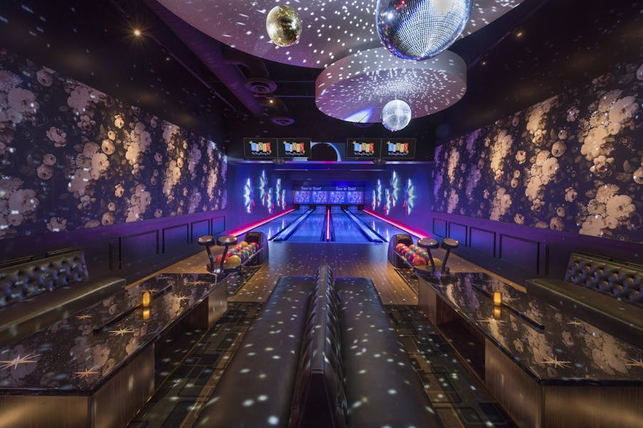 Kings in Franklin TN Bowling, Dining, and Games