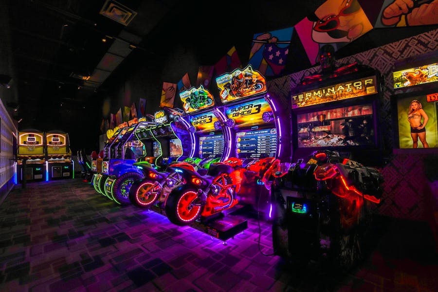 Lynnfield Bowling & Games Kings Dining Entertainment