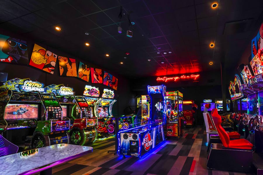 Burlington Bowling & Games Kings Dining Entertainment