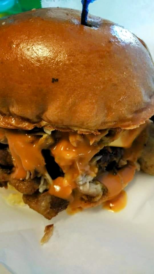 PULLED PORK SANDWICH. GRIOT