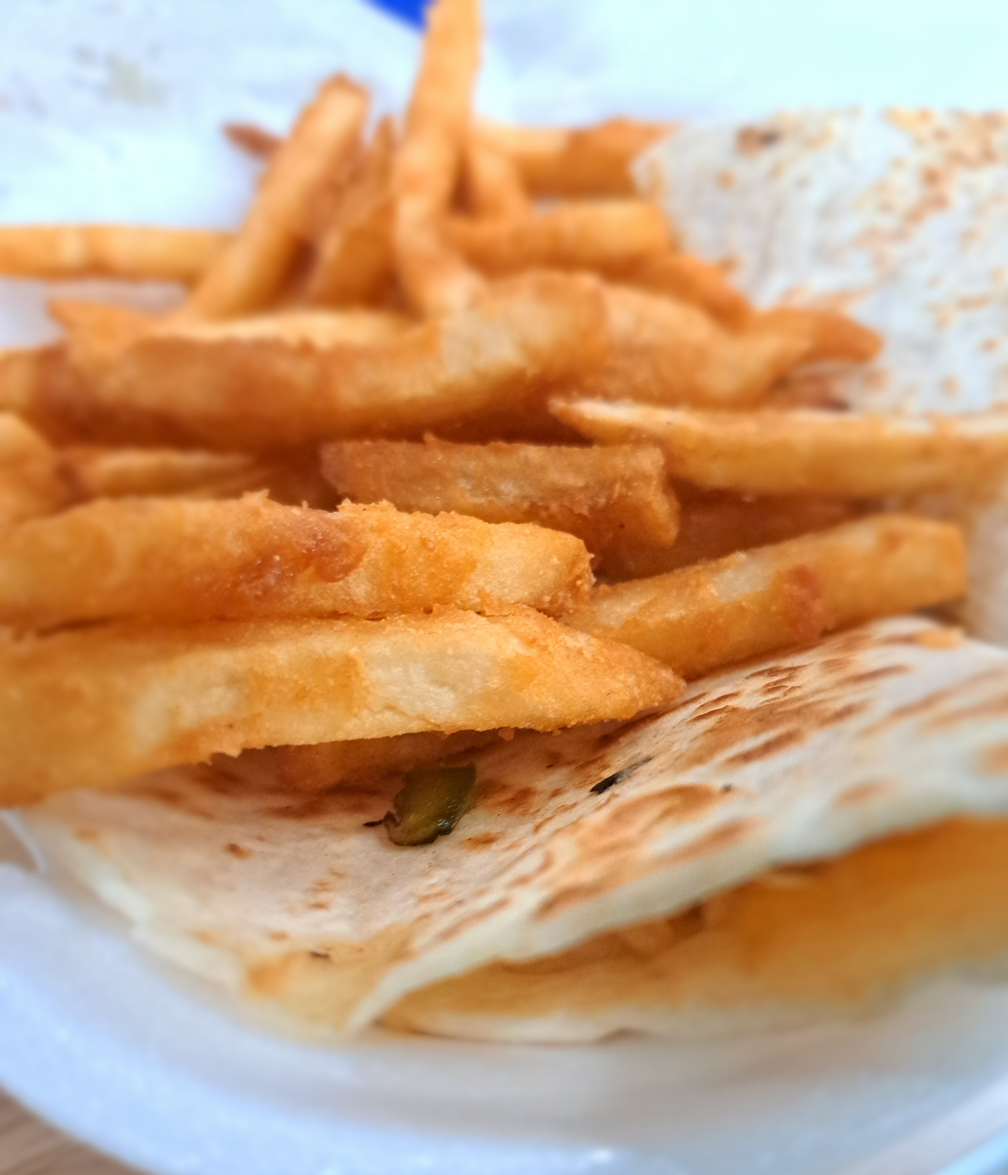 CHICKEN QUESADILLA AD FRIES