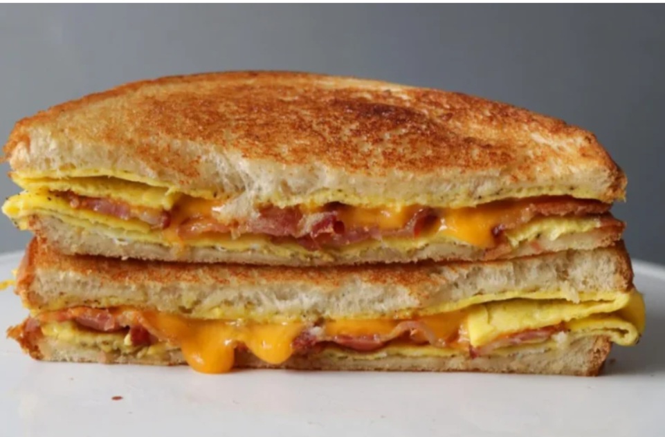 BACON EGG AND CHEESE ON A BUN