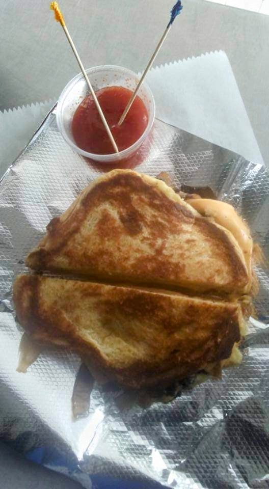 GRILLED CHEESE SANDWICH