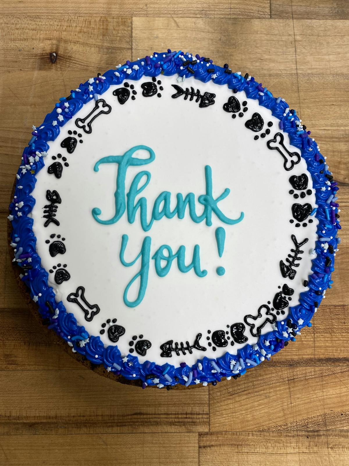 a blue sign sitting on the table