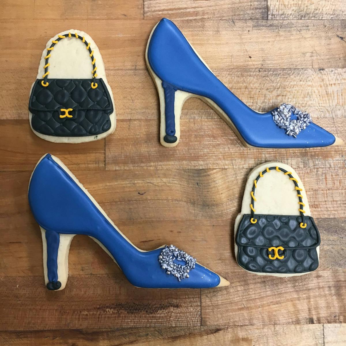 high heels shaped cookies