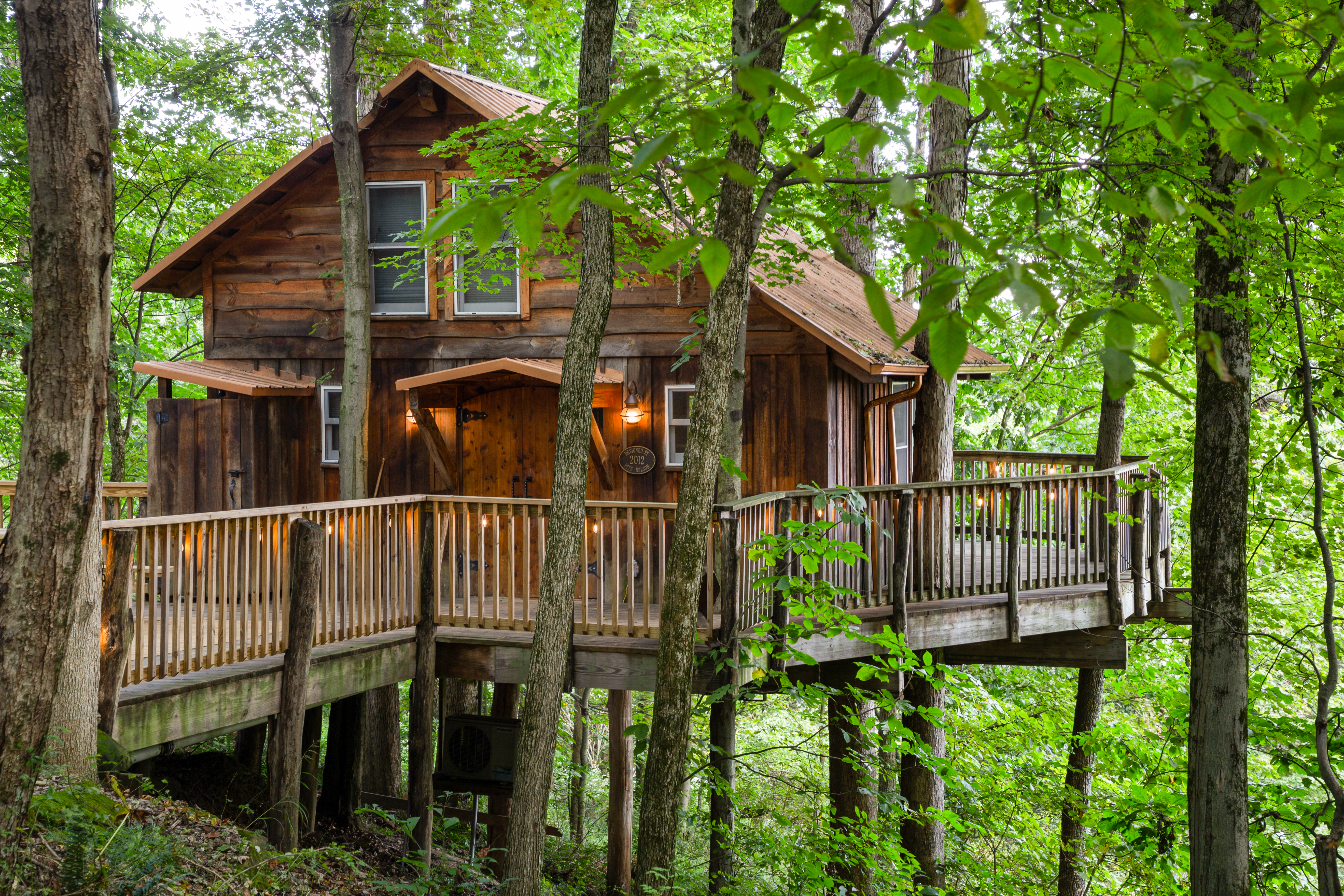 White Oak Treehouse | The Mohicans Treehouse Resort and Wedding