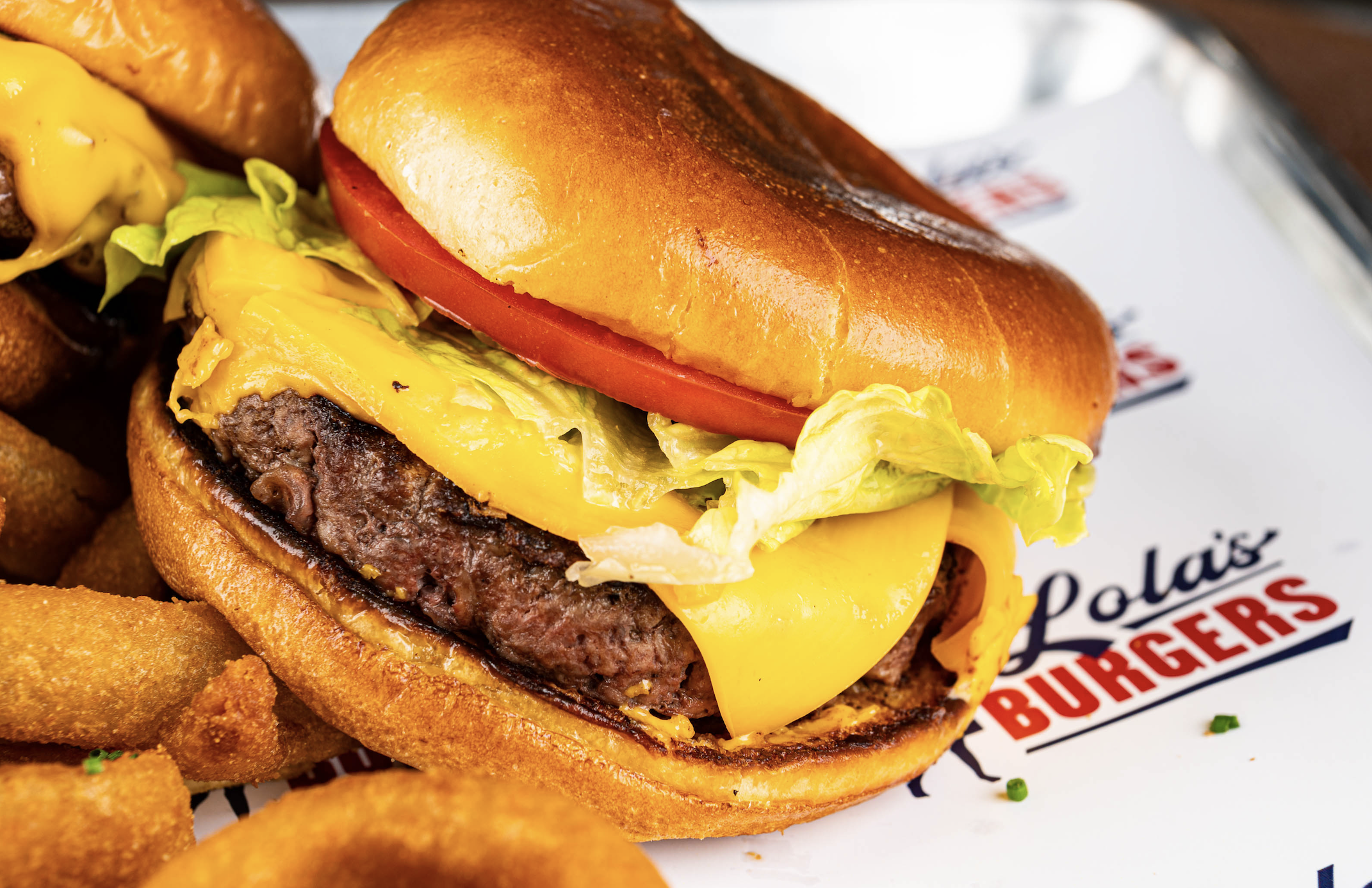 Best Burger in las vegas | Proper Eats Food Hall in ARIA