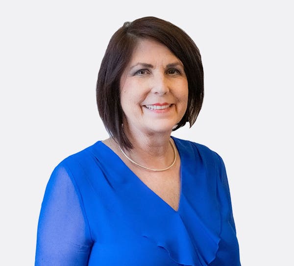 Photo of Kathryn Henderson