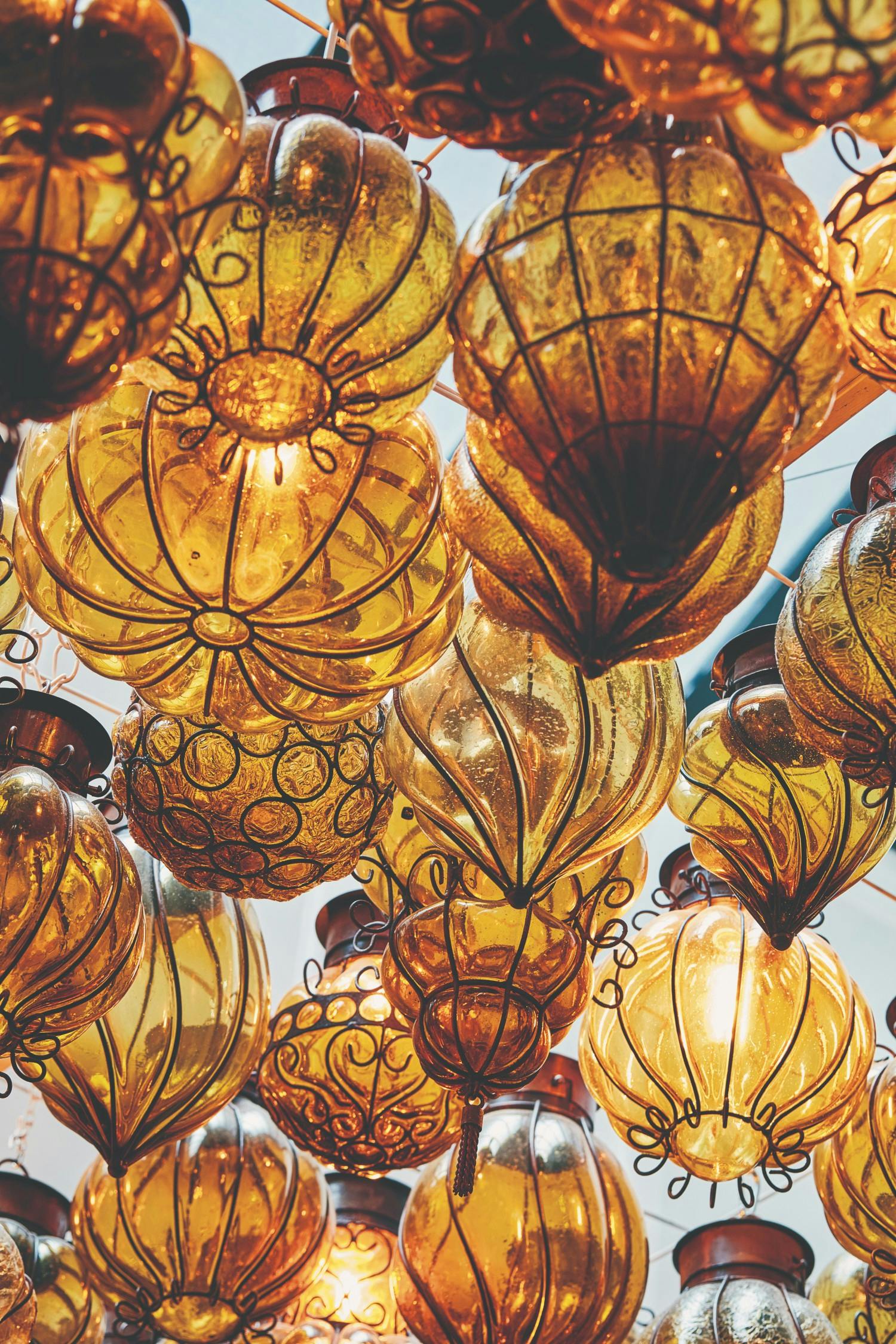 ornamental amber lanters