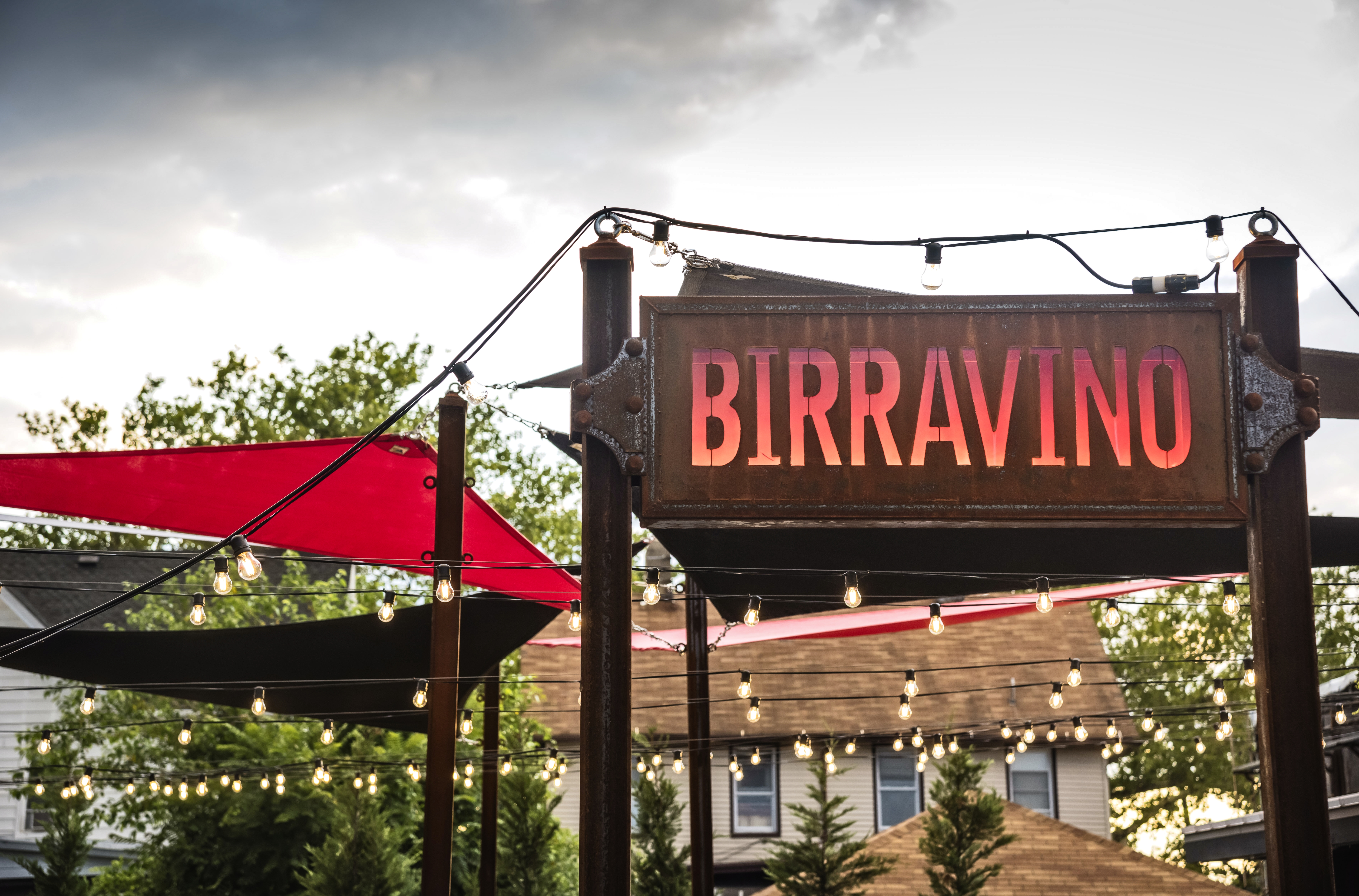 a picture of the outside of a restaurant