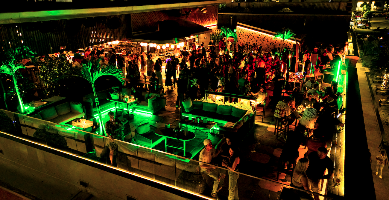 Tampa Bottle Service | Rooftop Lounge & VIP Tables | M. Bird Rooftop Bar