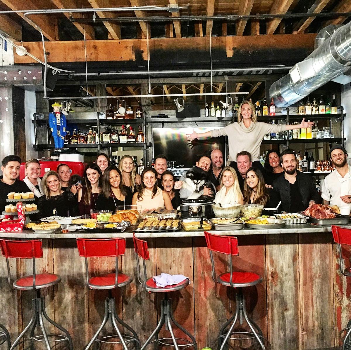 Cara Zizzo, Anita Barone, Lucas Stoioff, Fabio Viviani in a store