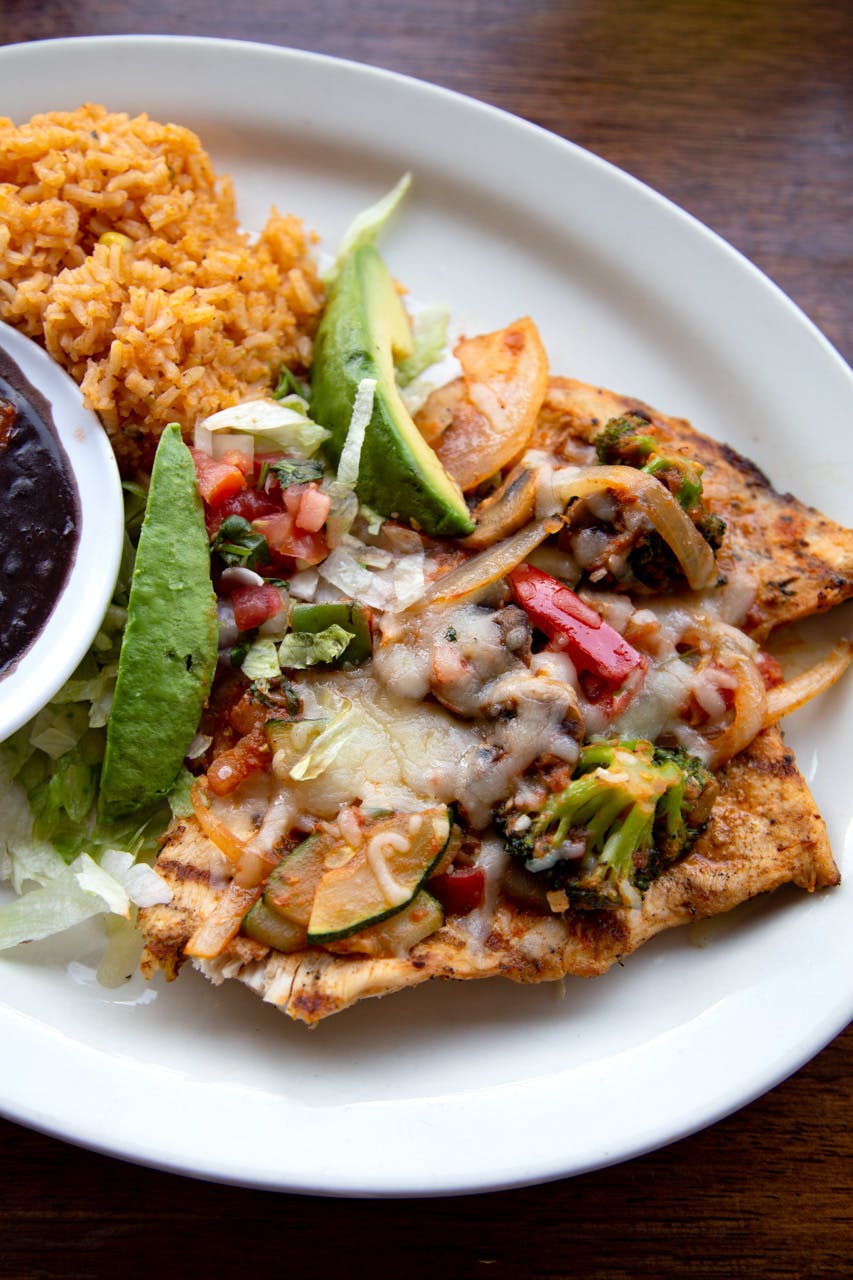 A plate with nachos