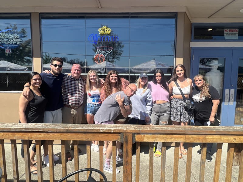 Meet Our Staff! Skyland Pub Sports Bar in Troutdale, OR