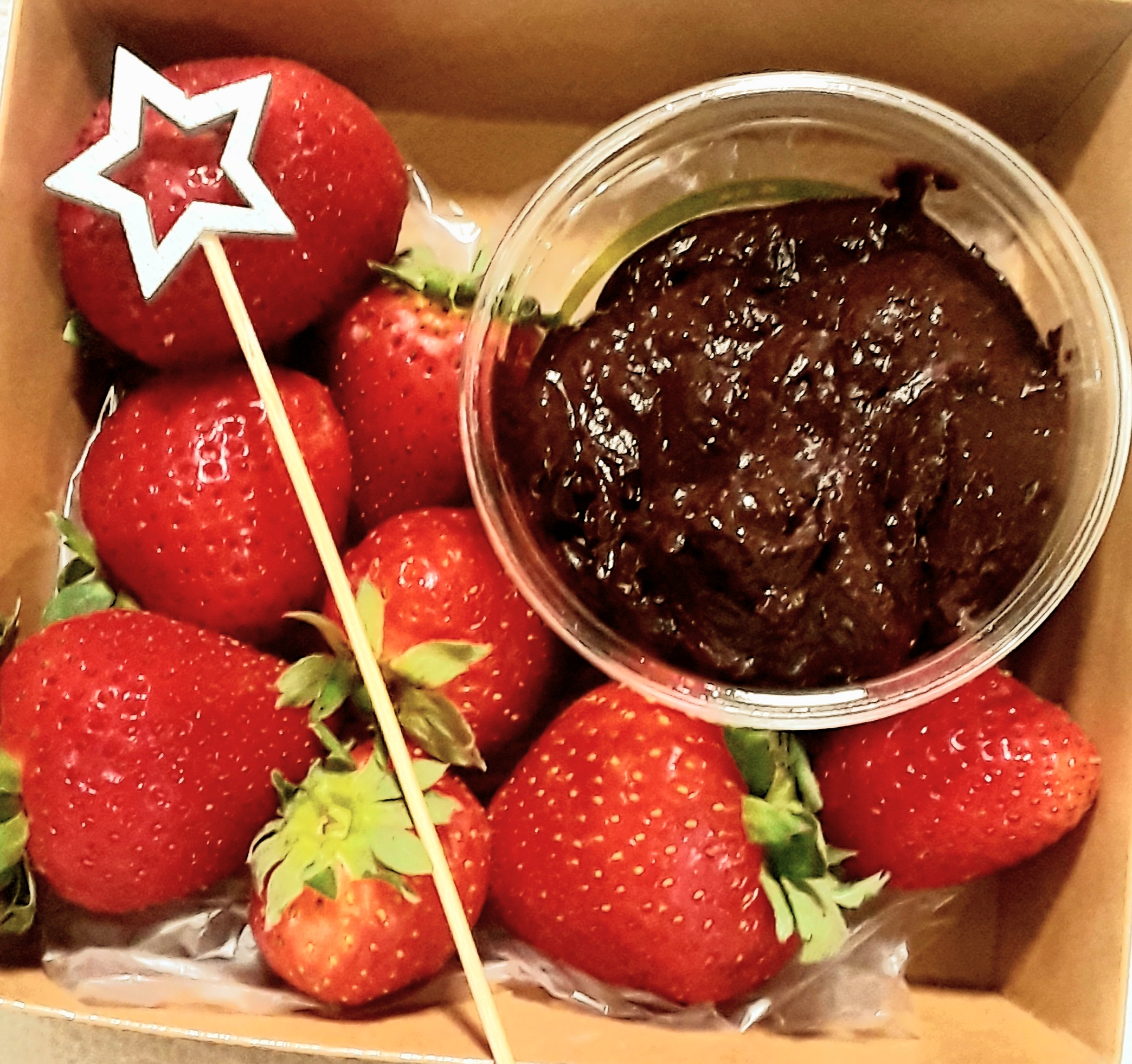 Fresh Strawberries and Chocolate Hummus
