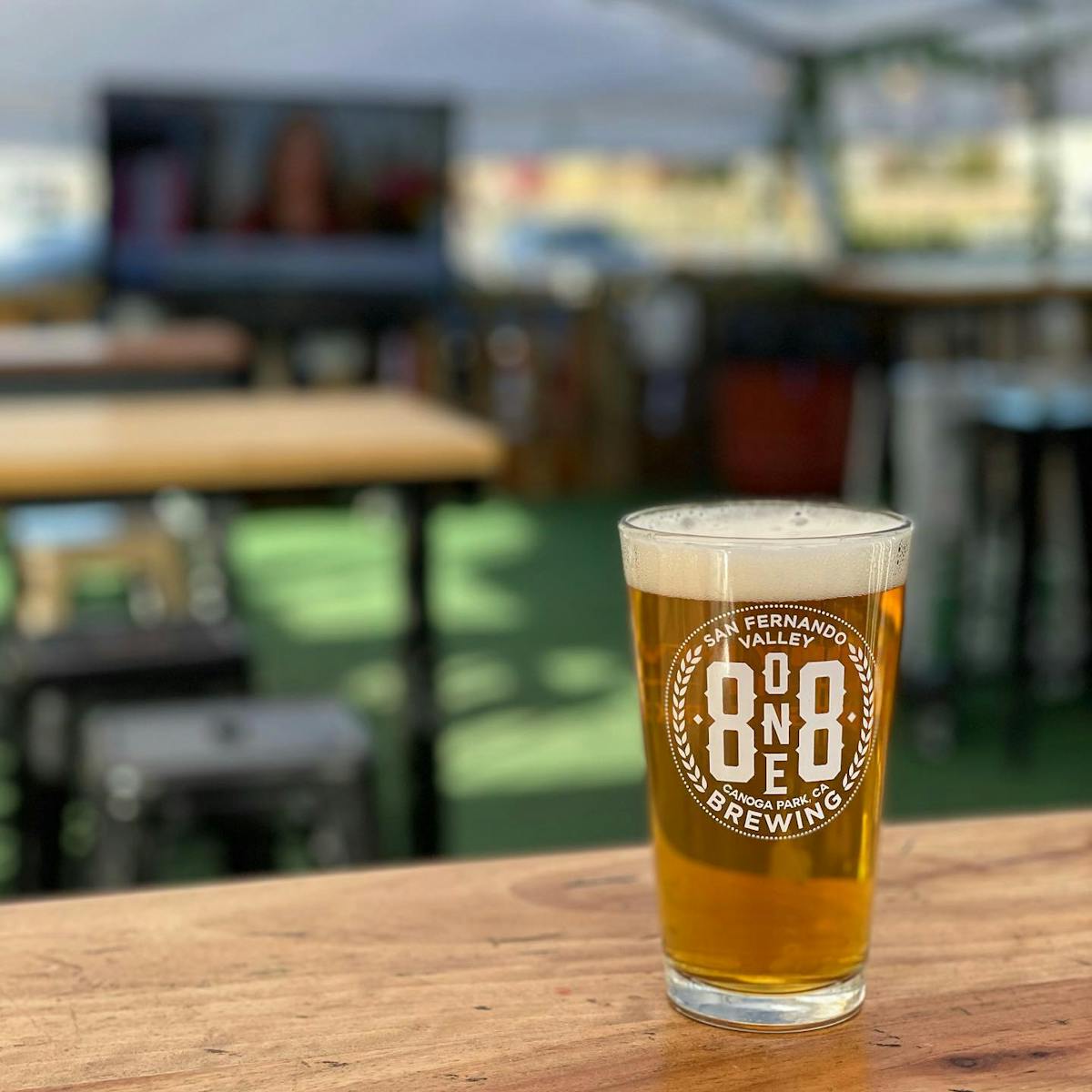beer garden at 8one8 brewing in the San Fernando Valley