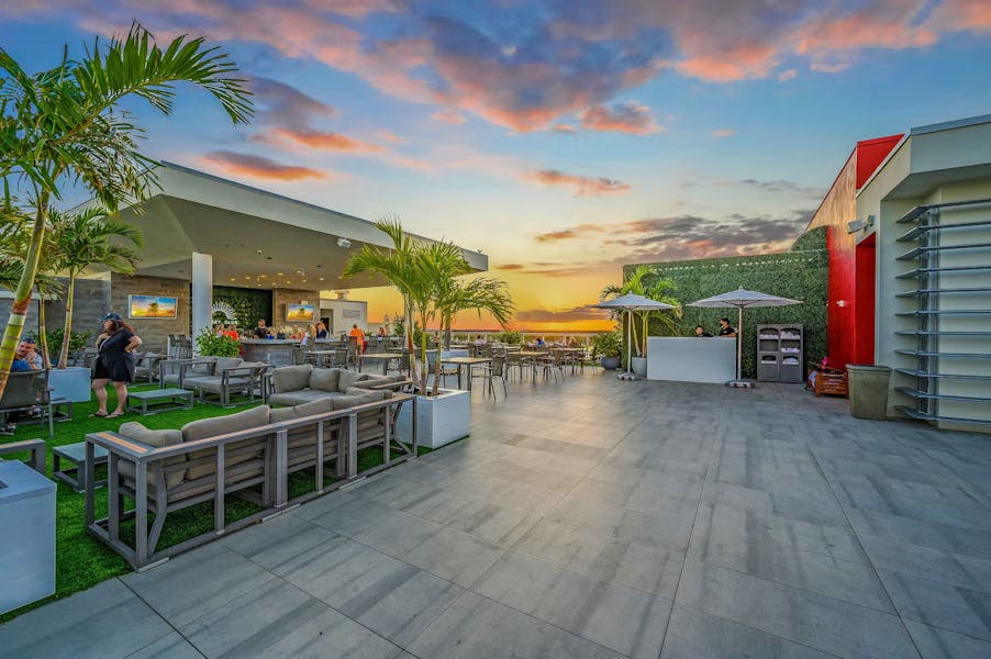 sunset-club-rooftop-last-call-hospitality-group-in-miami-fl