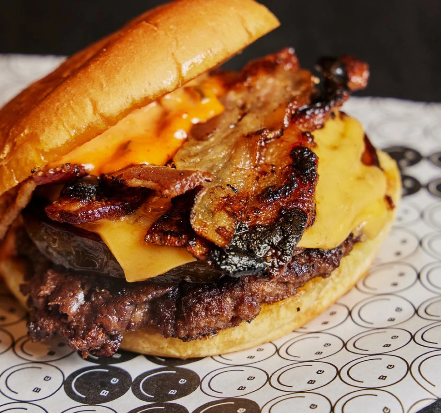 Hamburguer with bacon and cheese