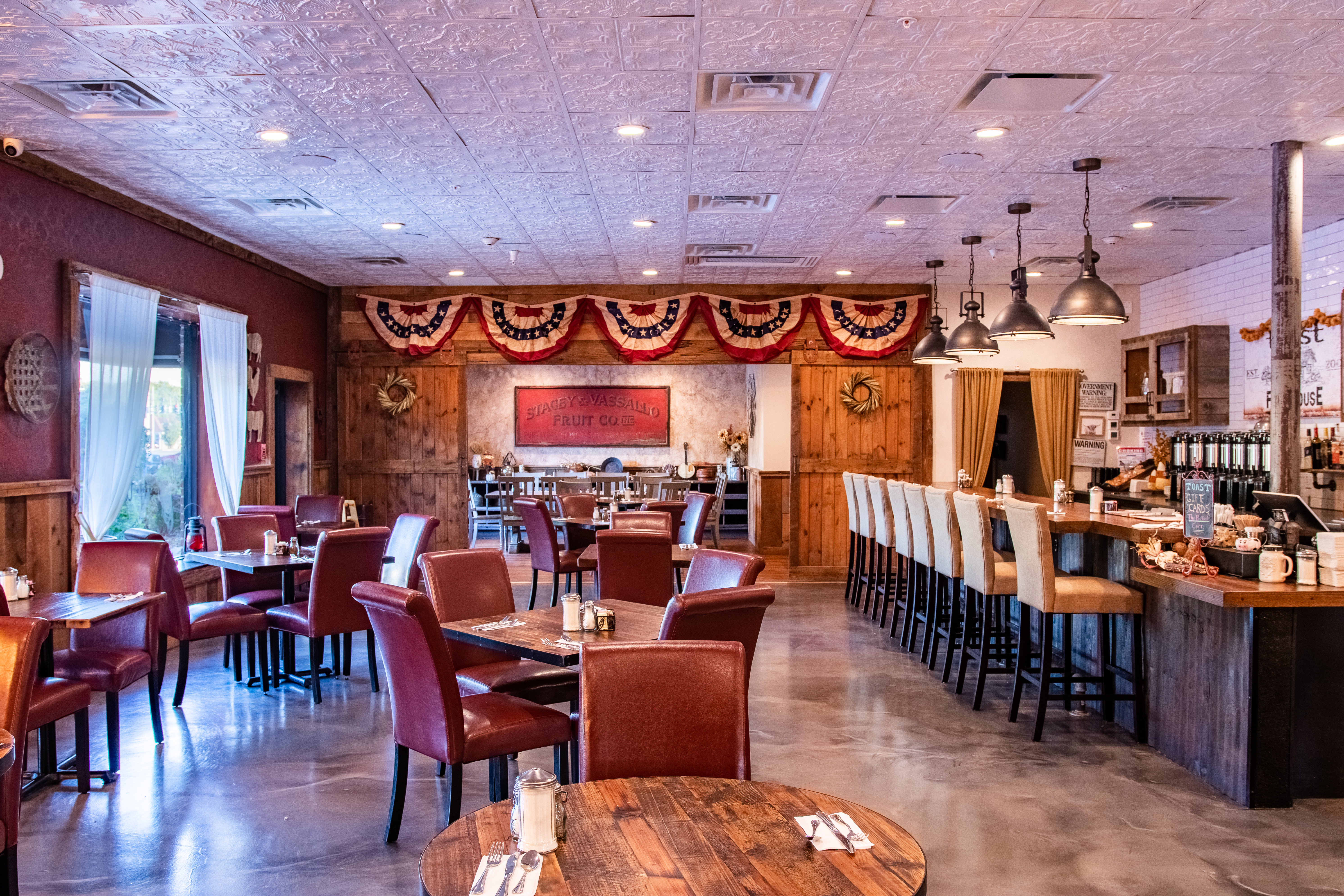 photo of main dining area in Port Jefferson Station