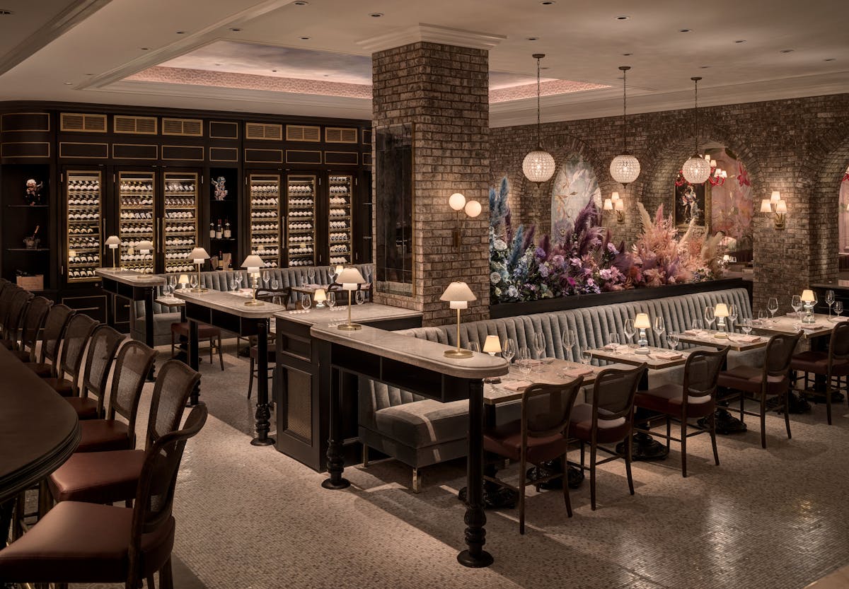 Coquette dining room