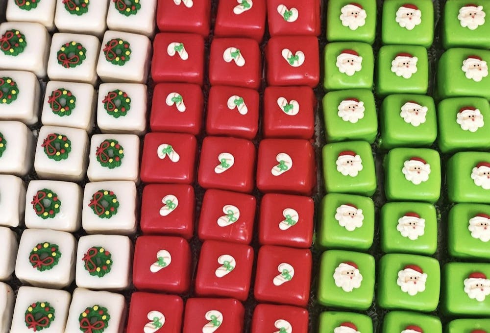 a bunch of green bananas