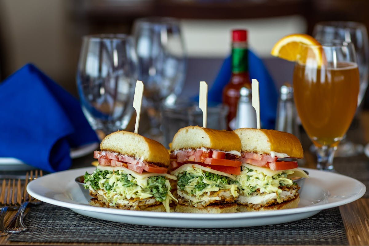 a sandwich in a plate