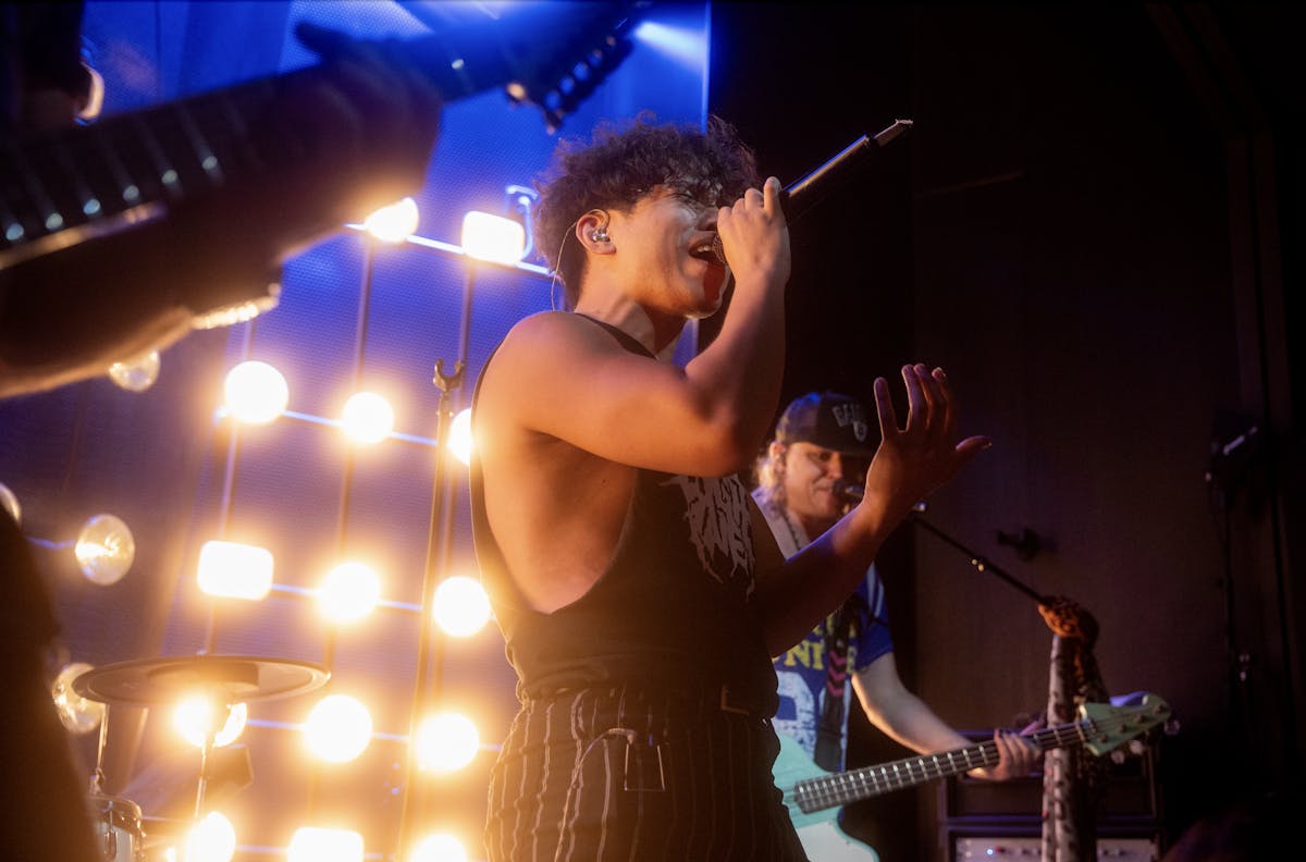 Live music in Las Vegas at the barbershop cuts & cocktails