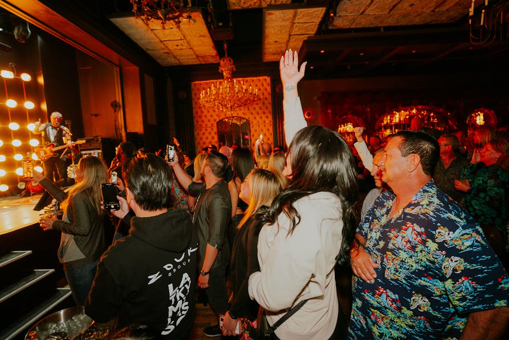 performers at Las Vegas live music barbershop