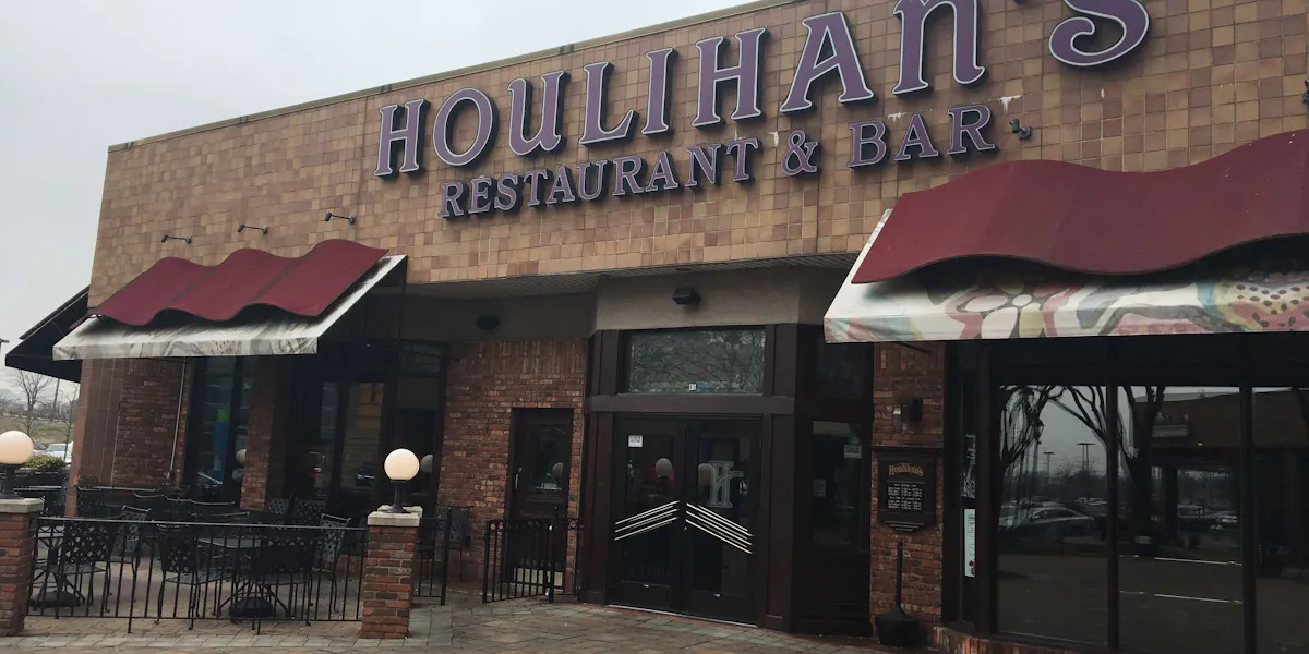 Houlihan's β american restaurant β in Hudson Yards β Manhattan β NYC
