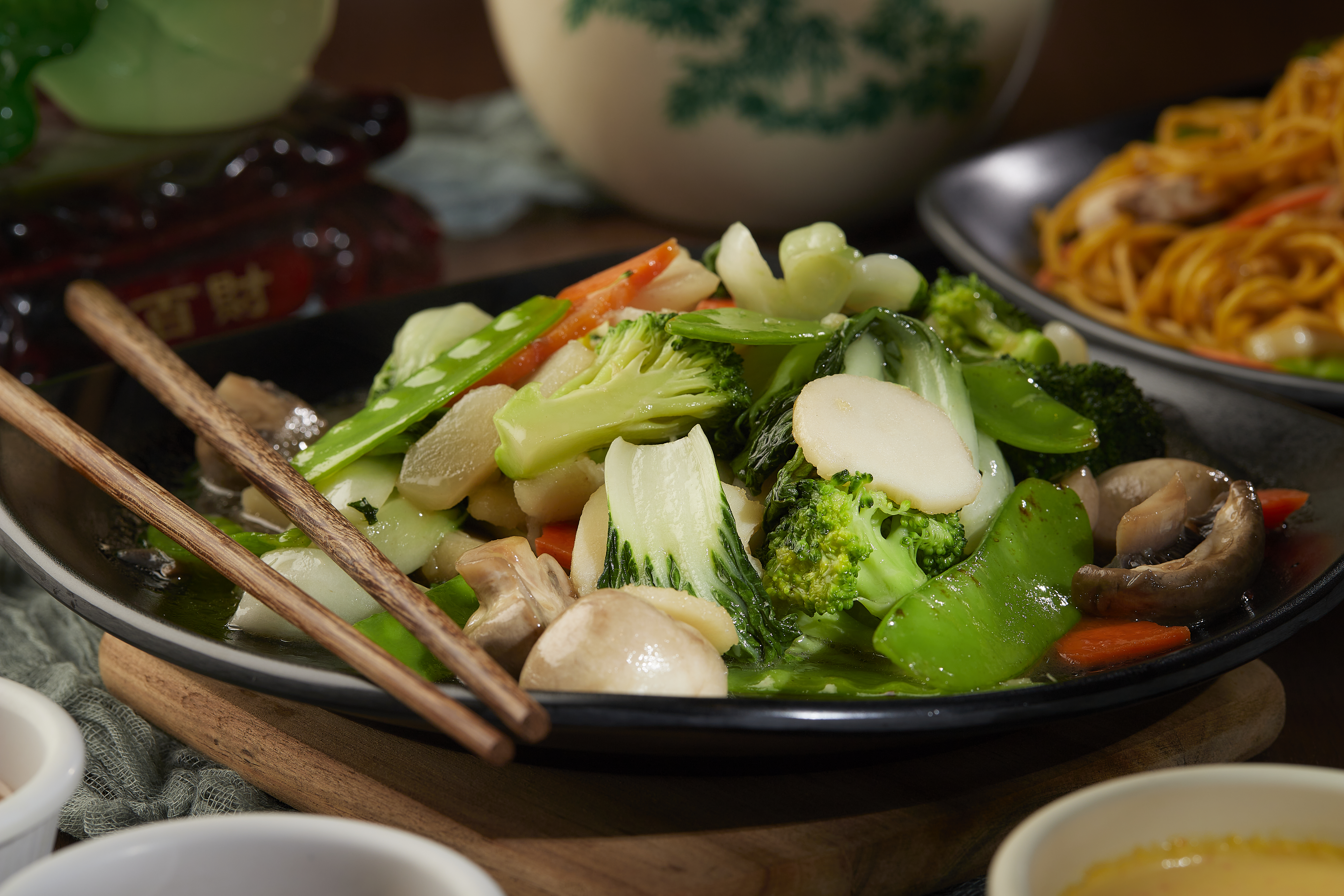 a bowl of food on a plate