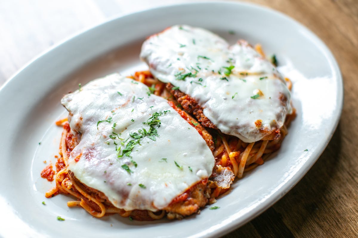 spaghetti with mozzarella