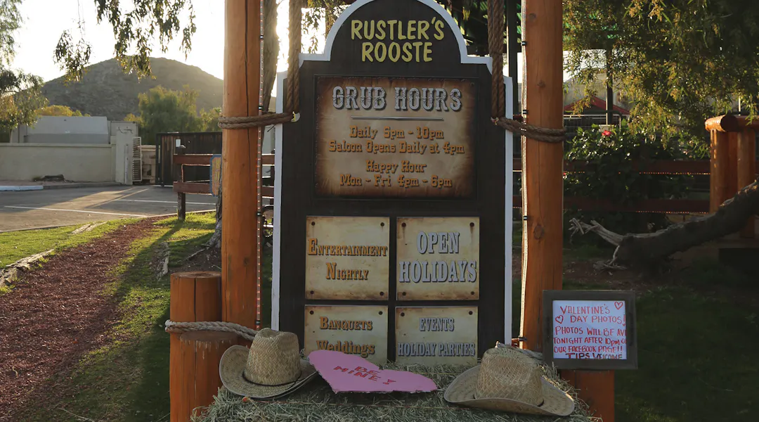 Tour & Travel Features | Rustler's Rooste in Phoenix, AZ