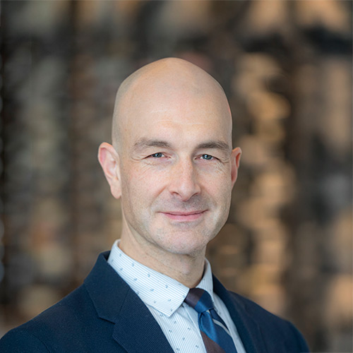 The instructor does not have a photo.