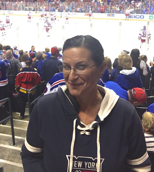 Photo of Laurie Leoce