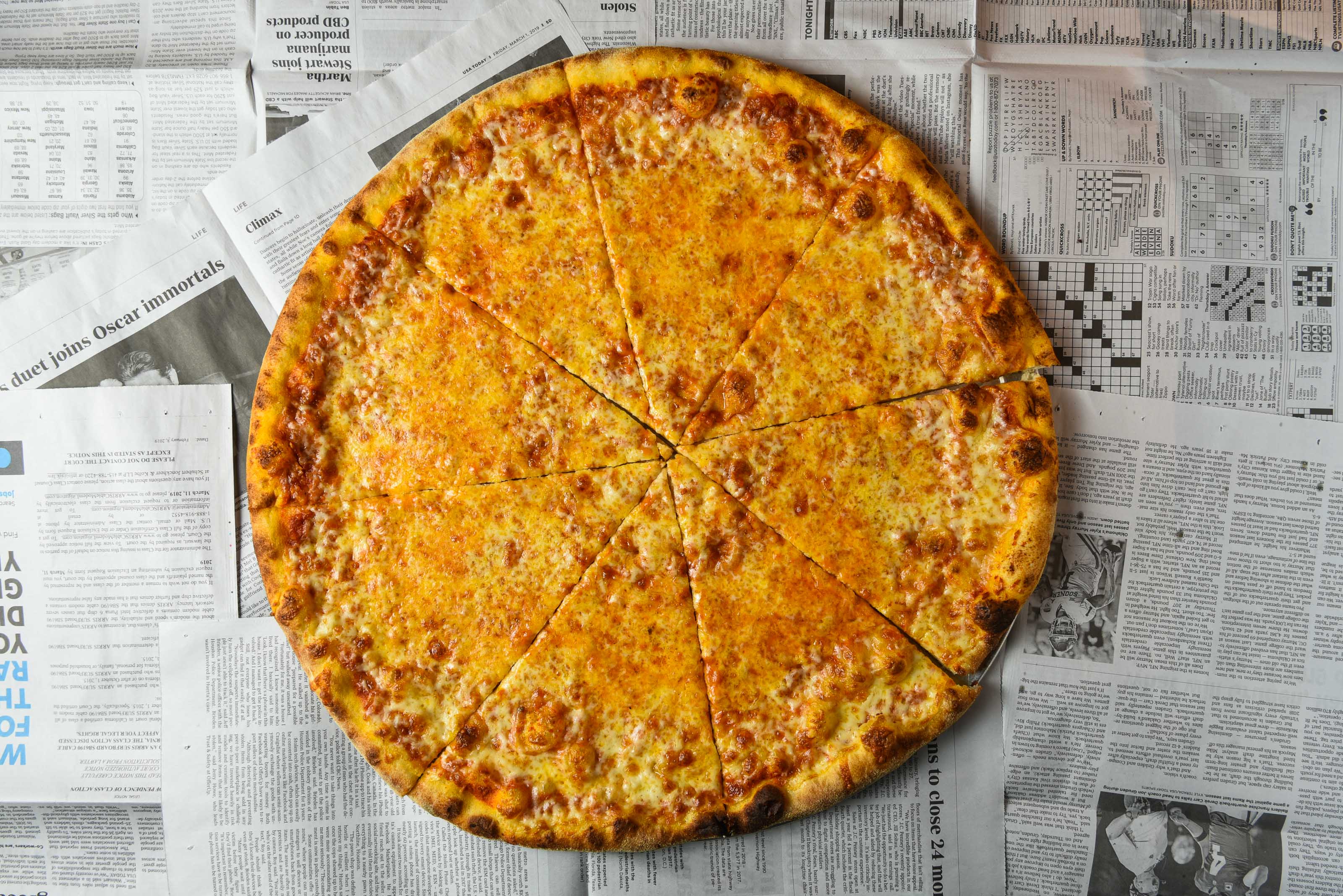 cheese pizza at side piece