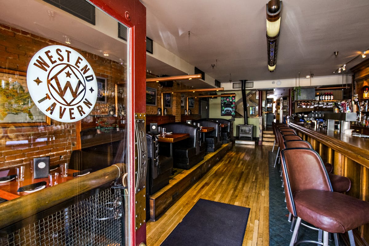 West End Grill and Bar, Bar